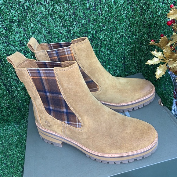 Timberland women’s Courmayeur Valley Chelsea boot - Picture 3 of 8